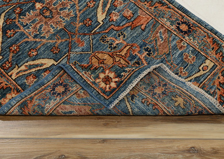 2.8 x 8.4 ft Hand Knotted Serapi Rug