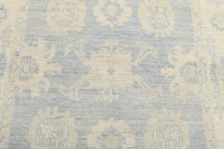 4 x 5.10 ft Hand Knotted Oushak Rug