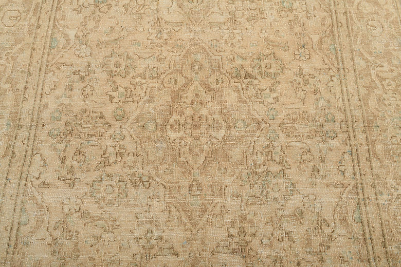 4 x 6.3 ft Hand Knotted Kerman Rug