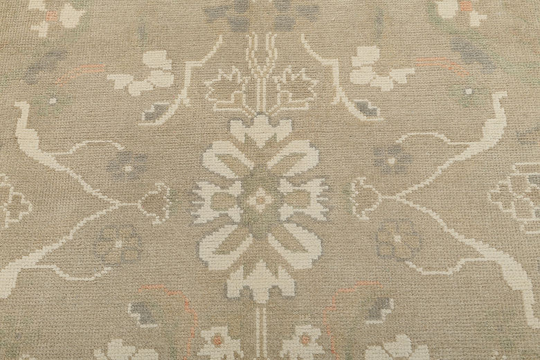 6 x 8.11 ft Hand Knotted Sultanabad Rug