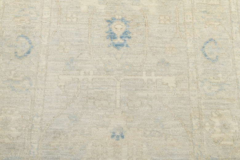 2.9 x 4.2 ft Hand Knotted Oushak Rug