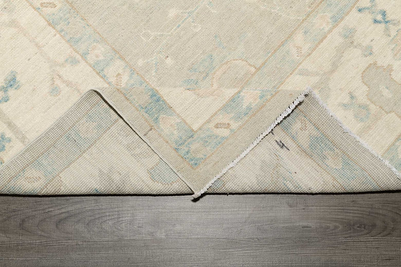 8.11 x 11.9 ft Hand Knotted Oushak Rug