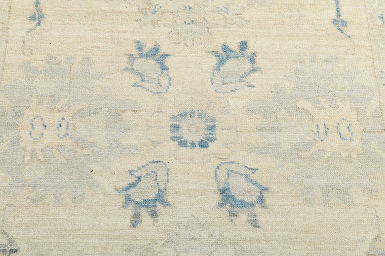 4 x 5.9 ft Hand Knotted Oushak Rug
