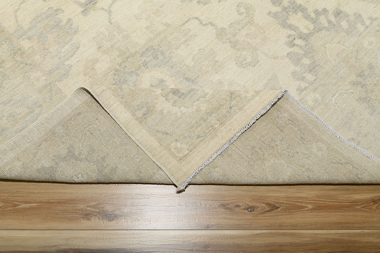 8 x 9.10 ft Hand Knotted Oushak Rug