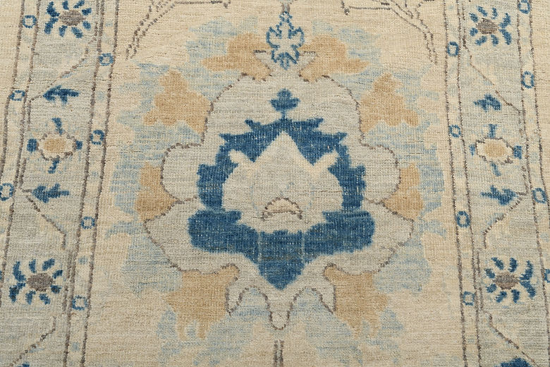 2.7 x 4.4 ft Hand Knotted Oushak Rug