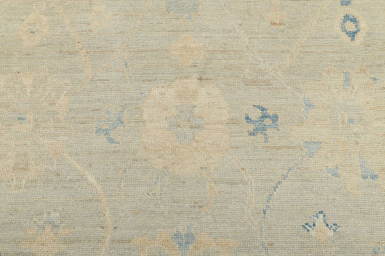 8.5 x 9.9 ft Hand Knotted Oushak Rug