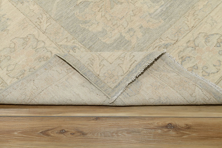 9 x 11.8 ft Hand Knotted Oushak Rug