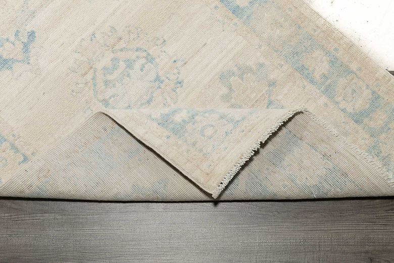 2.6 x 4.3 ft Hand Knotted Oushak Rug