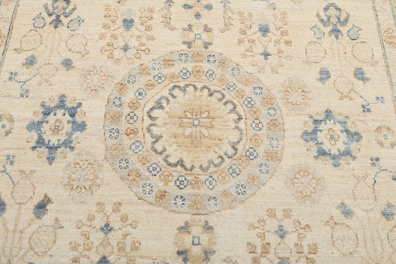 6 x 9 ft Hand Knotted Oushak Rug