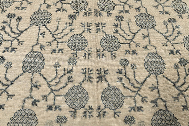 9 x 11.10 ft Hand Knotted Oushak Rug