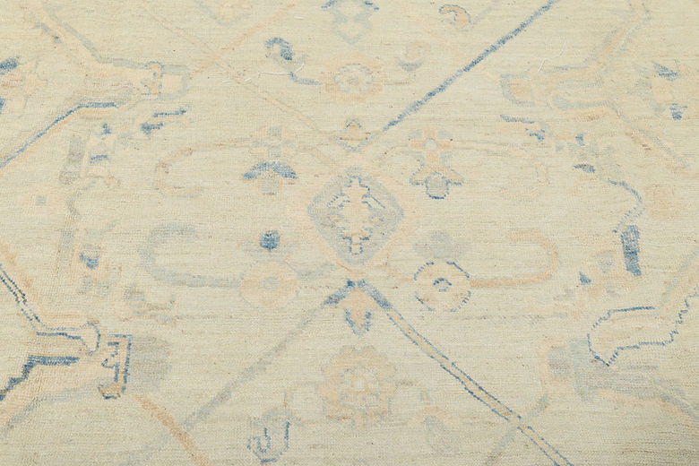 8.7 x 11.6 ft Hand Knotted Oushak Rug