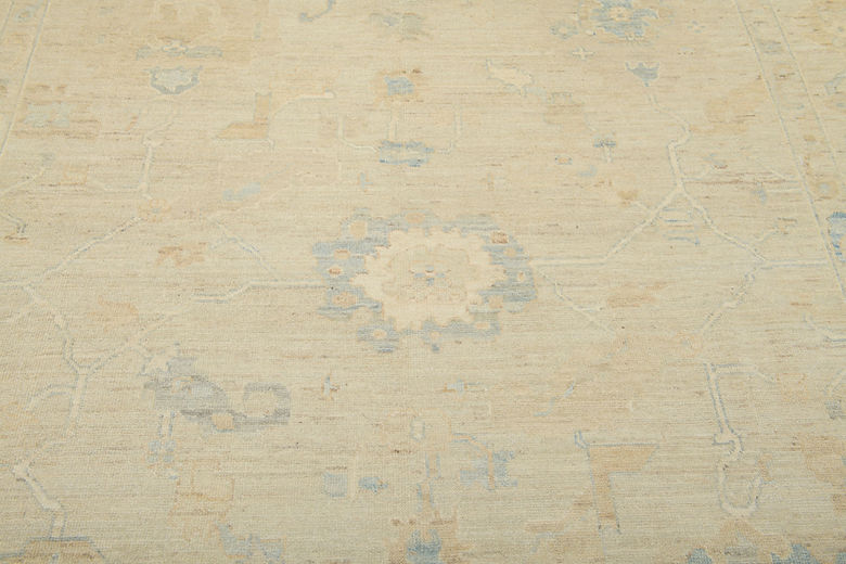 7.10 x 9.10 ft Hand Knotted Oushak Rug