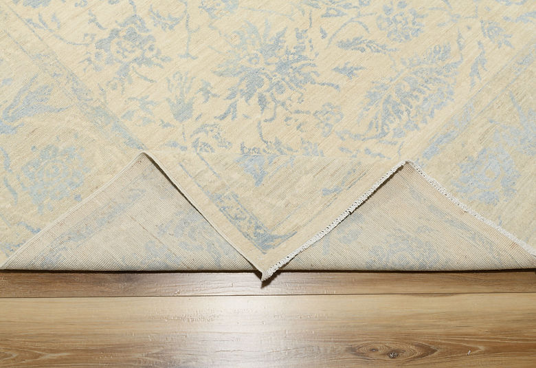 8 x 9.9 ft Hand Knotted Chobi Rug