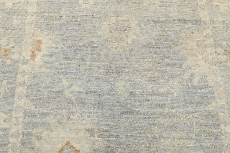 4.1 x 6 ft Hand Knotted Oushak Rug