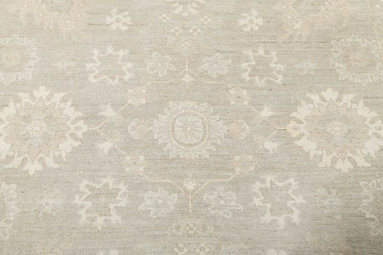 6 x 8.8 ft Hand Knotted Oushak Rug
