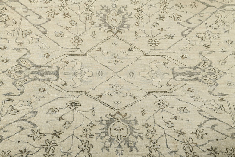 8.1 x 10 ft Hand Knotted Chobi Rug
