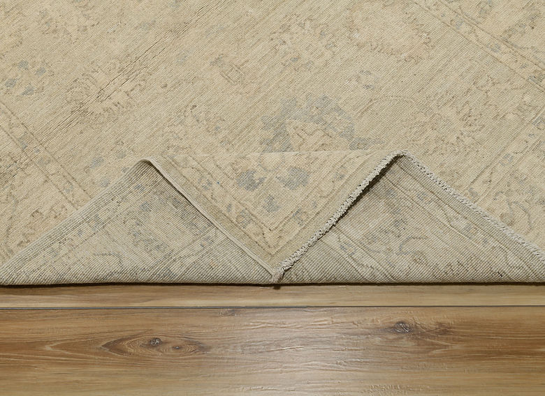 4 x 5.11 ft Hand Knotted Oushak Rug