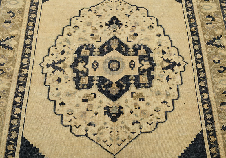 4.3 x 6.5 ft Hand Knotted Vintage Oushak Rug
