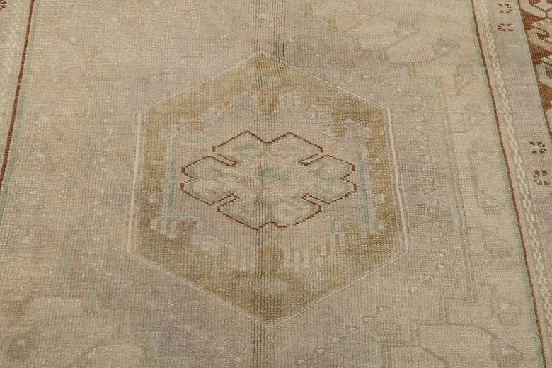 4.7 x 8.6 ft Hand Knotted Oushak Rug