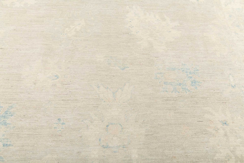 9 x 11.9 ft Hand Knotted Oushak Rug