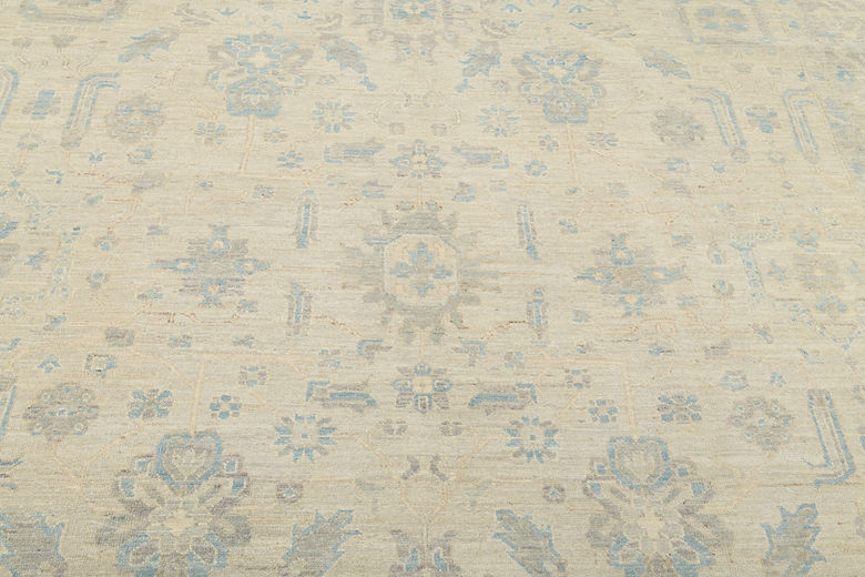 7.11 x 9.5 ft Hand Knotted Oushak Rug