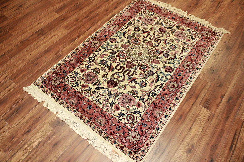 4 x 6 ft Hand Knotted Old Indian Isfahan Rug