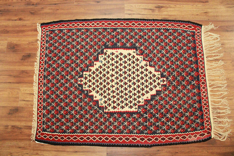 3.8 x 4.8 ft Hand Knotted Persian Kilim Rug