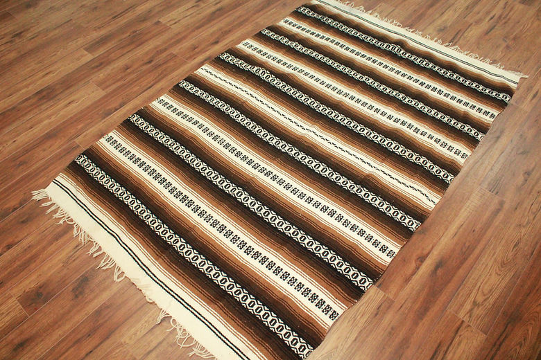 4.7 x 6.9 ft Hand Woven Native American Style Rug