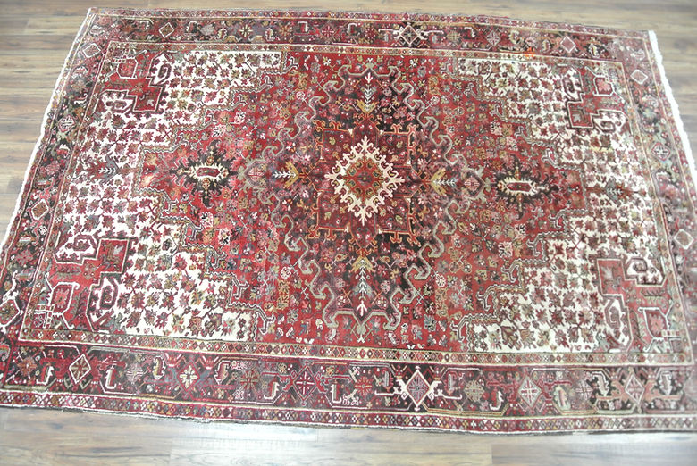 7.10 x 11.3 ft Hand Knotted Persian Heriz Rug