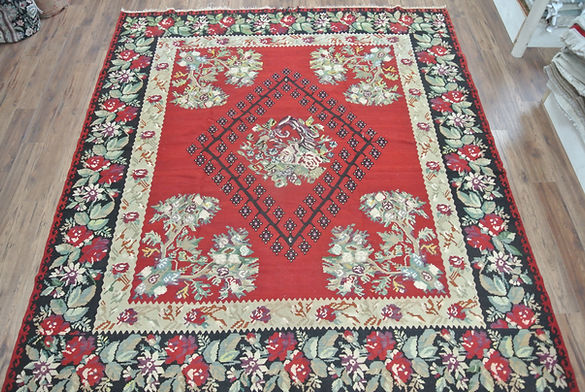 9.3 x 10.4 ft Hand Woven Kilim Rug
